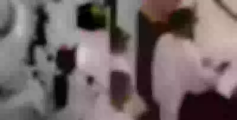 السعودية: "نجم باريس سان جيرمان" بلباس الإحرام في الحرم المكي وهو يؤدي مناسك العمرة.. شاهد من يكون!! (شاهد الفيديو)