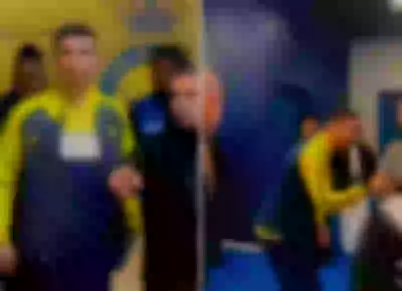 قام بحركة "ساخرة"..شاهد ماذا قال كريستيانو رونالدو لمدربيه في نادي النصر السعودي وفاجأ الجميع!! (شاهد فيديو)