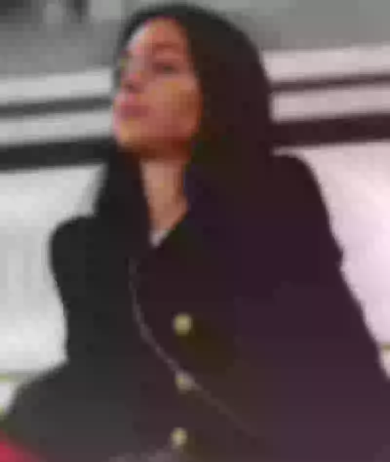 حبيبة رونالدو "جورجينا" تفاجئ السعوديين في أحد أسواق الرياض.. شاهدوا كيف ظهرت بإطلالة شتوية محتشمة!! (فيديو)