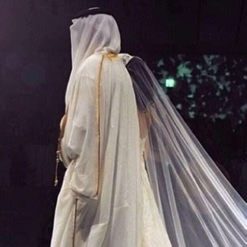 بدون ذرة خجل.. عروس عربية تنزع جميع ملابسها أمام الضيوف وترقص بالـ بيكيني فقط.. والمفاجأة بردة فعل العريس عندما شاهدها بهذا المنظر!