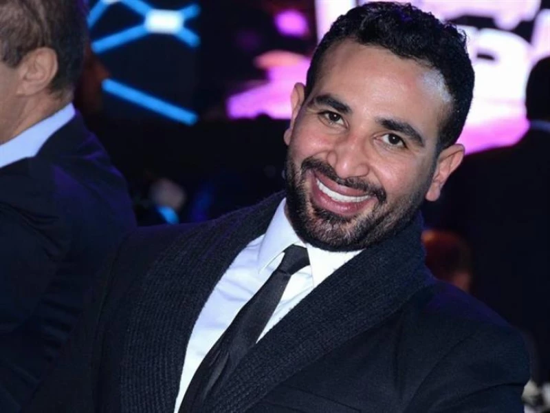 أحمد سعد يفاجئ الجمهور في حفل الإسكندرية بتغير شكله بعد عمليات التجميل