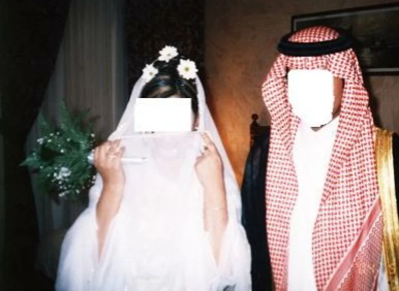 خبير مسيار سعودي يقع في شر أعماله عقب زواجه من صديقته في السر.. وبعد 3 ايام كانت" المفاجأة المزلزلة"!!