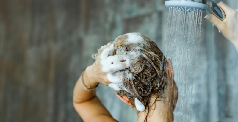 أخطاء شائعة نفعلها باستمرار خلال الاستحمام تضر بجسمنا والبشرة.. تعرف عليها قبل فوات الأوان؟