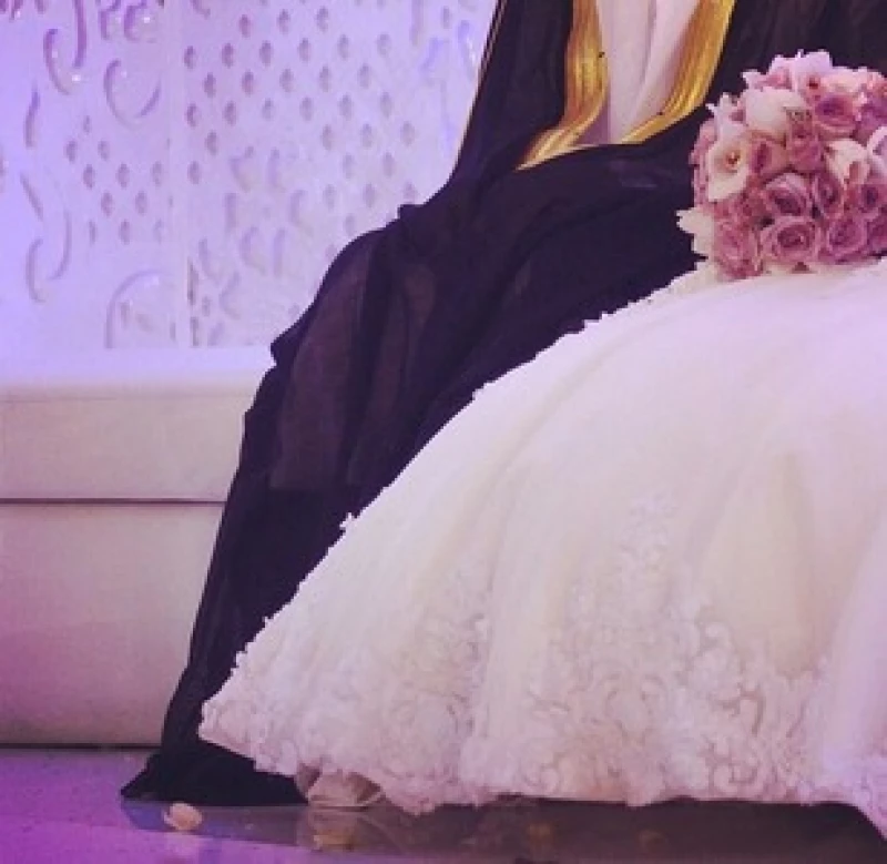 عريس سعودي مسكسن يعيد العروس الطائشة لأهلها ويمهلهم 20 يوماً  لن تتخيلوا ماذا اكتشف بزوجته وأصابة بالصدمة